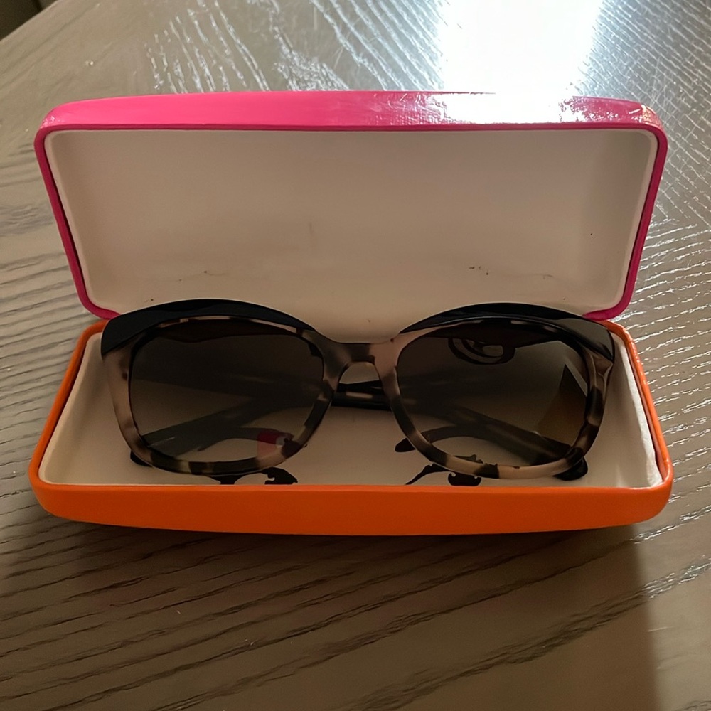 Kate Spade EUC sunglasses.